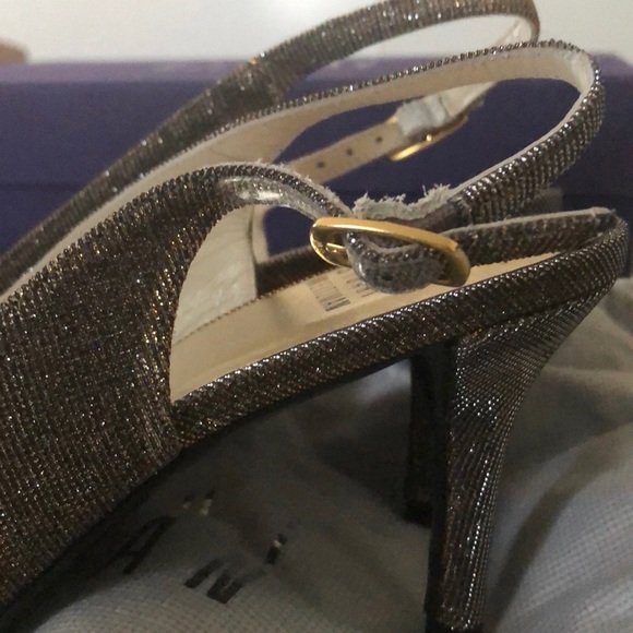 Stuart Weitzman - Picture 4 of 8
